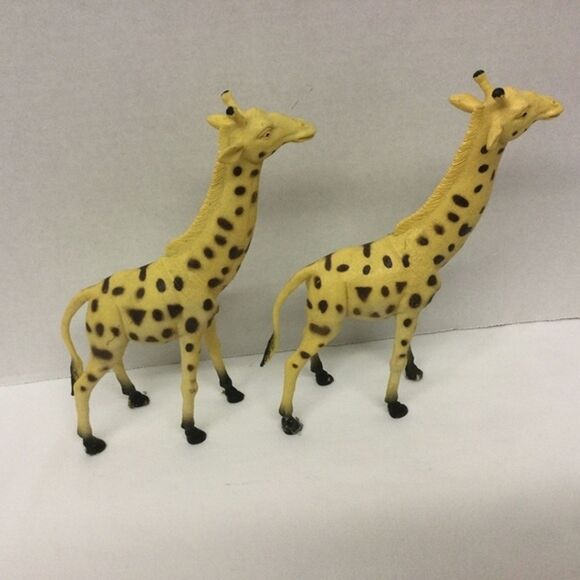 Boley Giraffe Figures – Set of 2 Safari Animal Toys – Realistic Jungle Animals - Picture 5 of 10
